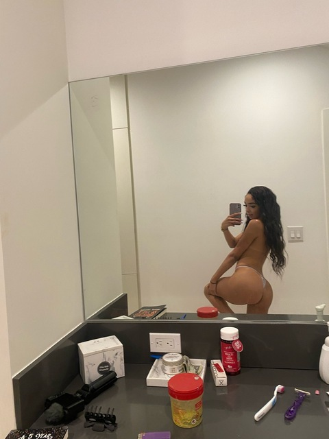 bby.nyla onlyfans leaked picture 1