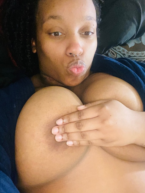 carmelsundae187 onlyfans leaked picture 1