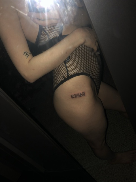 chloemarieviolet onlyfans leaked picture 1