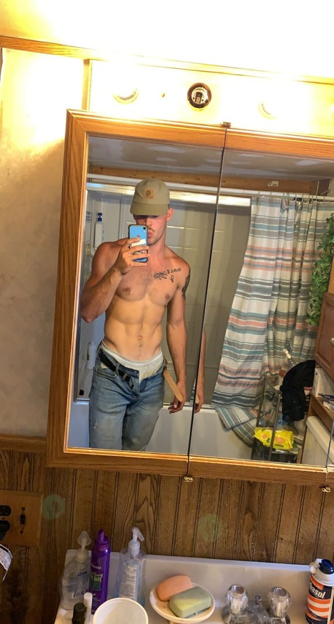 derektracy17 onlyfans leaked picture 1