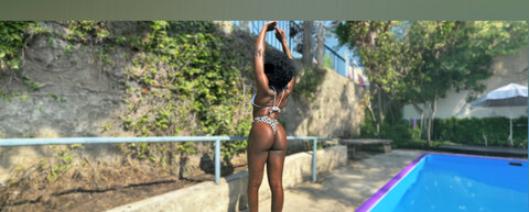 ebonybuttspremium onlyfans leaked picture 1