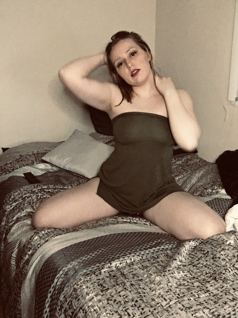 ellabee058 onlyfans leaked picture 1
