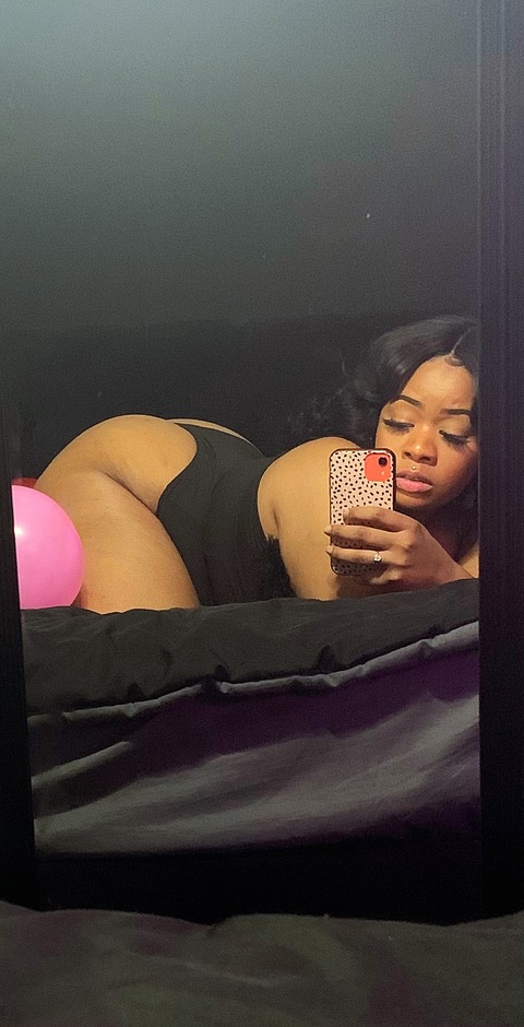 fineassremii onlyfans leaked picture 1