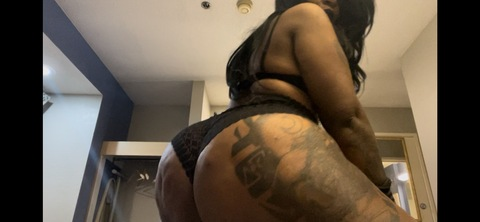 goddessesmerai onlyfans leaked picture 1