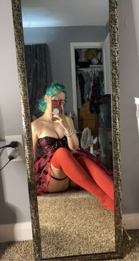 gthelunchfairy onlyfans leaked picture 1