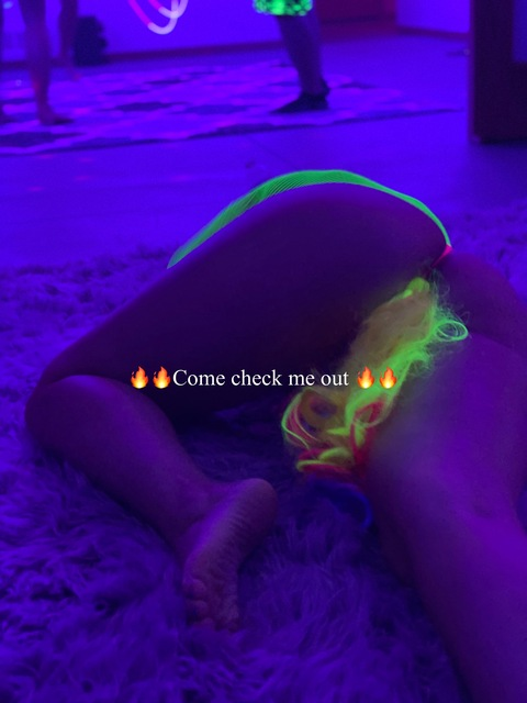 happyfeet882 onlyfans leaked picture 1