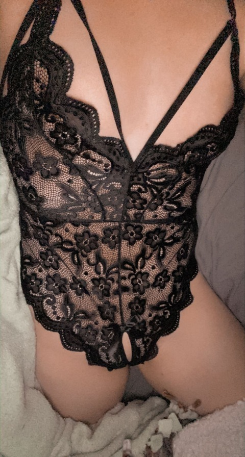 heavenlysingle onlyfans leaked picture 1