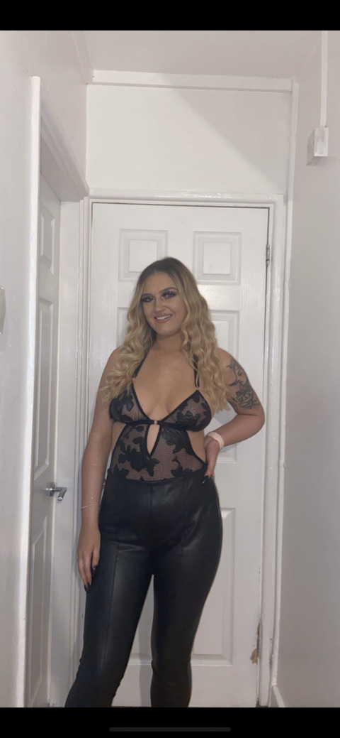 hollz onlyfans leaked picture 1
