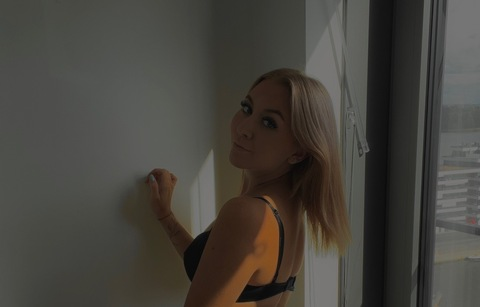 jjjennnifer onlyfans leaked picture 1