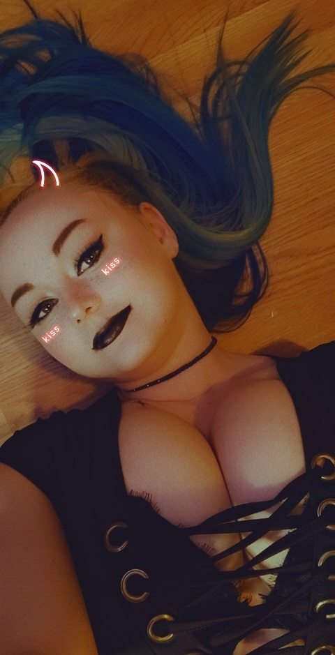 littlemonsterarielle onlyfans leaked picture 1