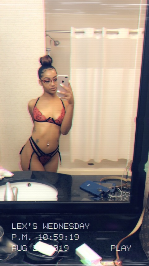 penelope804 onlyfans leaked picture 1
