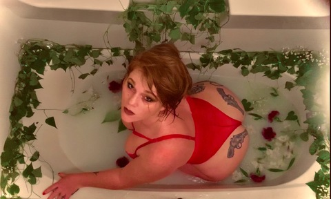 redd6622995 onlyfans leaked picture 1