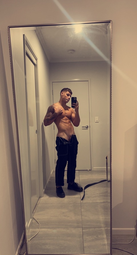 secretdaddy275 onlyfans leaked picture 1