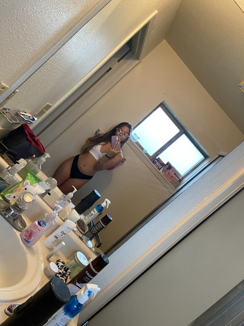 sierranicole141 onlyfans leaked picture 1