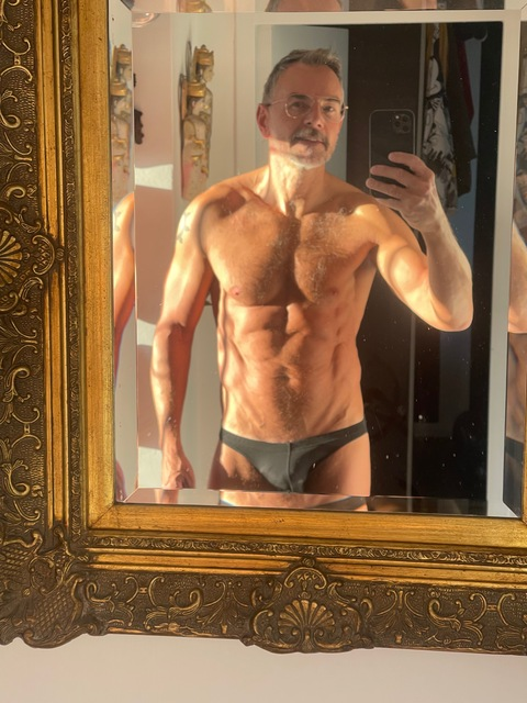 silvertnewgrey onlyfans leaked picture 1