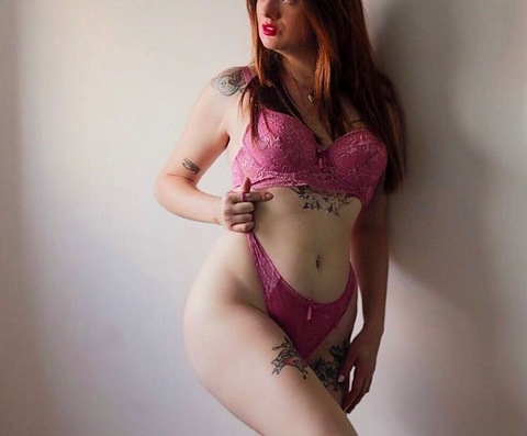 spicyredheadpoison onlyfans leaked picture 1