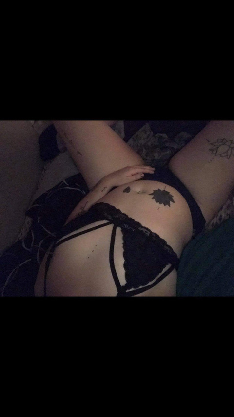 tanamong onlyfans leaked picture 1
