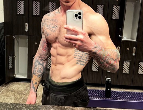 tattoo.muscle onlyfans leaked picture 1