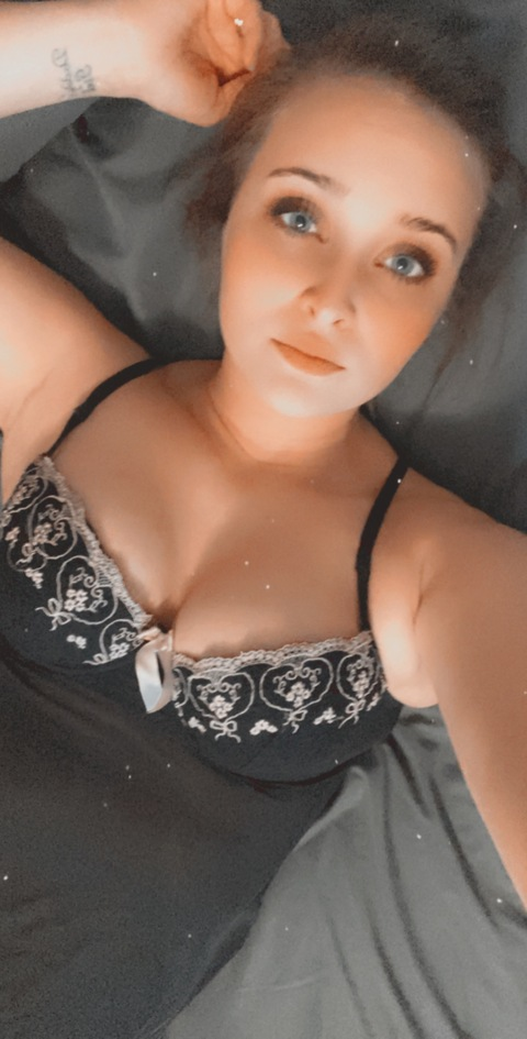 thicgirl24 onlyfans leaked picture 1