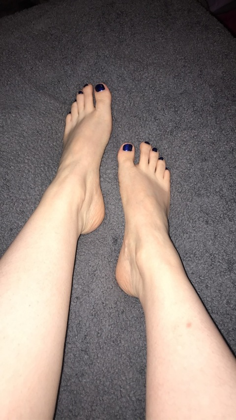 tiny_feet45 onlyfans leaked picture 1