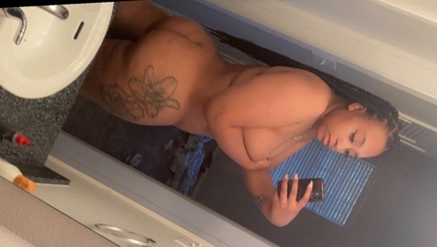 yeahhhbre onlyfans leaked picture 1